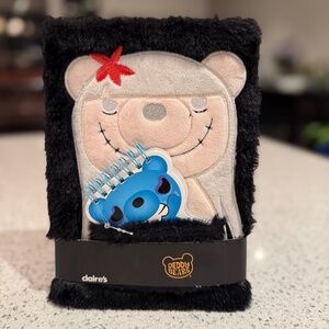 Deddy Bears book set &pair of socks